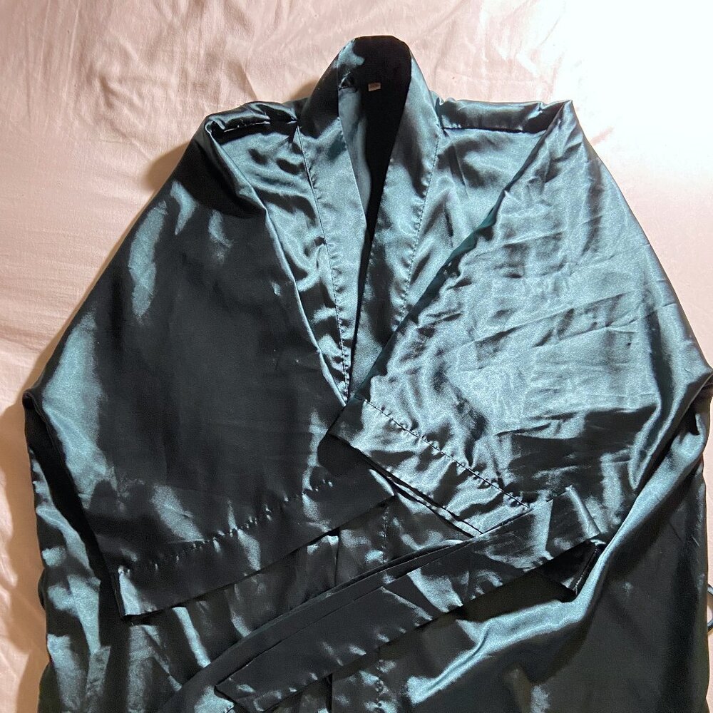 🦚 10 for $10 🦚 Satin Knee-Length Robe